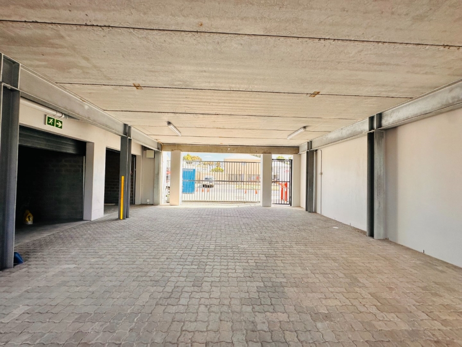 1 Bedroom Property for Sale in Table View Western Cape